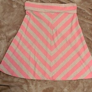 Women's pink and oatmeal colored skirt